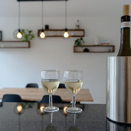 Apartment In The City Center With Free Parking Биль Экстерьер фото